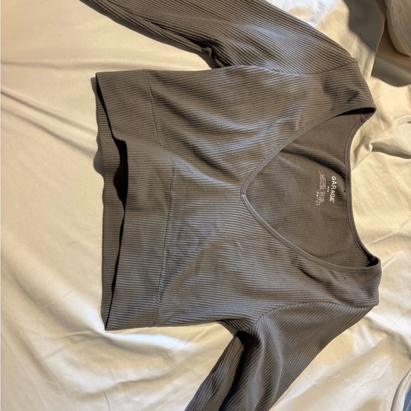 Gray Ribbed Short Sleeve Top - Picture 2 of 2